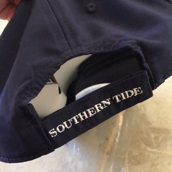 Southern Tide 🌊 Classic bb style cap with adjustable velcro strap in back - Picture 3 of 12